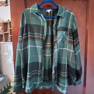 Maurices button up plaid shirt